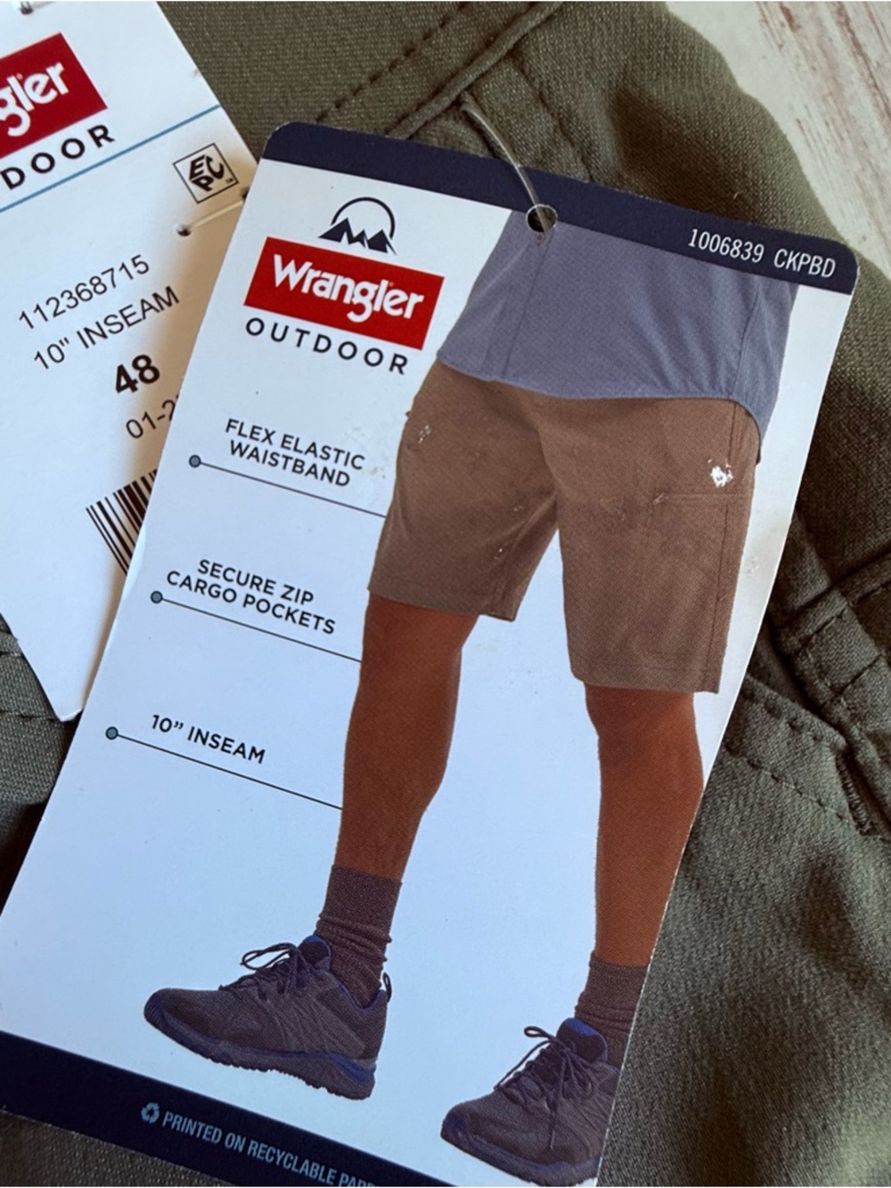 Men’s Wrangler Outdoor Shorts Size 48